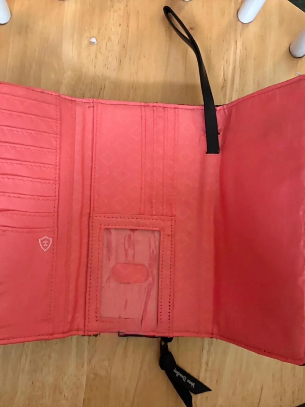 Vera Bradley tangerine twist wristlet in excellent condition